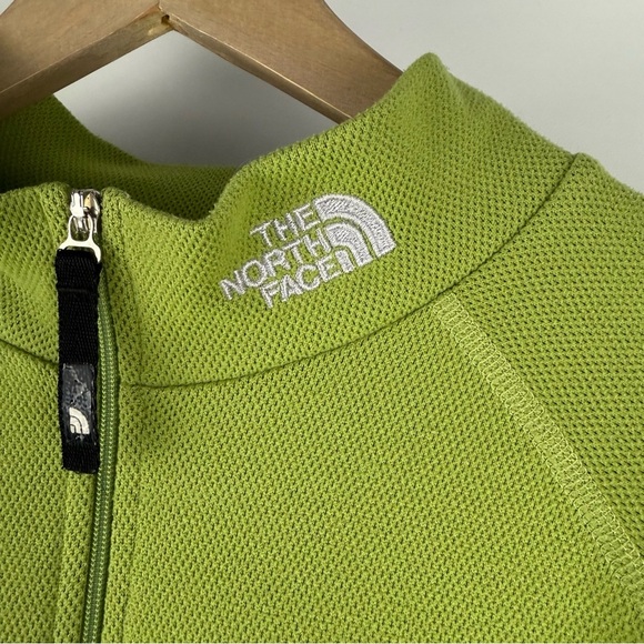 The North Face Women’s Green Fleece Pullover Size M – 1/4 Zip Outdoor Layer - Picture 3 of 7